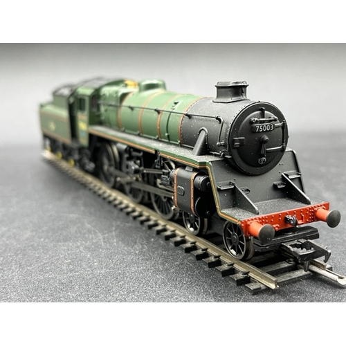 262 - Three 'OO' BR Late Crest Lined Green Steam Locomotives, Tested Runners, Hornby R2926, Bachmann 31-10... 