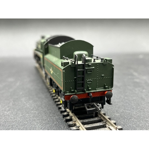 262 - Three 'OO' BR Late Crest Lined Green Steam Locomotives, Tested Runners, Hornby R2926, Bachmann 31-10... 