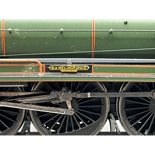 264 - OO N15 Class 'Sir Meliagrance' Hornby R2905 (The Pete Waterman collection), Tested Runner
(600g)
Hor... 