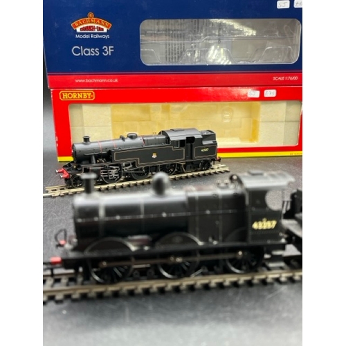 266 - Two BR Early Emblem OO Steam Locomotives, Tested Runners, Hornby R2731 & Bachmann 31-626A
(1000g)
Ho... 