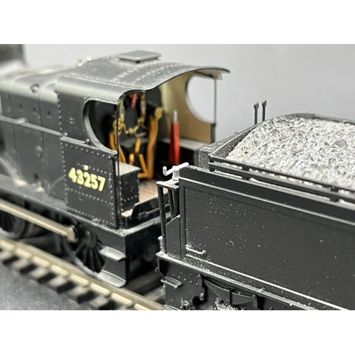 266 - Two BR Early Emblem OO Steam Locomotives, Tested Runners, Hornby R2731 & Bachmann 31-626A
(1000g)
Ho... 