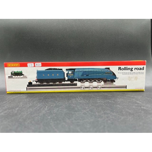 82 - Hornby R8211 Rolling road for all types of steam locomotive
(450g)