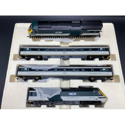 193 - Great Western Trains 125 High Speed Train Pack (Class 43) 43002 43124 & Boxed Coaches R4101, R4102, ... 