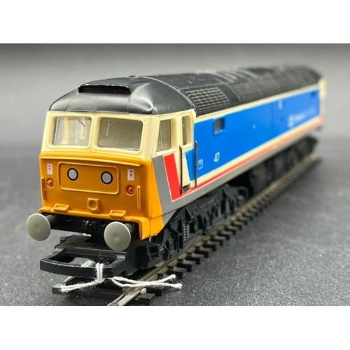 194 - Hornby Class 47 Hornby Loco in NSE livery with four coaches
(1100g)
Hornby R219 Class 47 in NSE Live... 