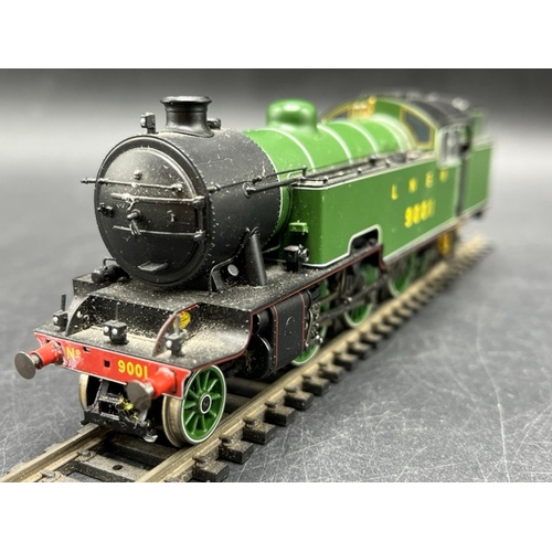 267 - Hornby R2912X Thompson L1 Class 2-6-4T 9001 in LNER Green (DCC Fitted), Not Tested as DCC
(450g)
Det... 