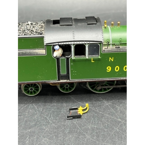 267 - Hornby R2912X Thompson L1 Class 2-6-4T 9001 in LNER Green (DCC Fitted), Not Tested as DCC
(450g)
Det... 