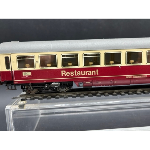 146 - 9 'HO' Maroon and Cream Continental Cars/Coaches from Märklin, Fleischmann, Liliput and Lima 'Ready-... 