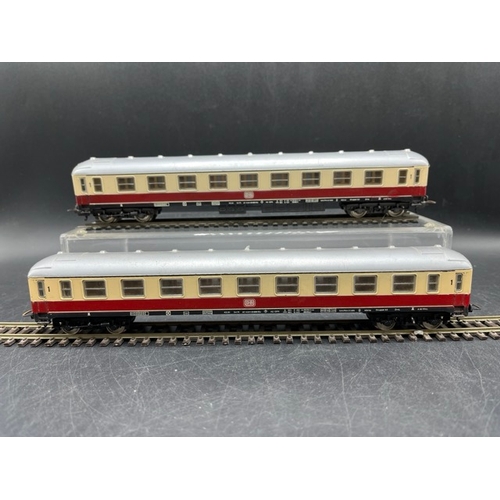 146 - 9 'HO' Maroon and Cream Continental Cars/Coaches from Märklin, Fleischmann, Liliput and Lima 'Ready-... 