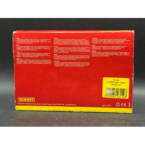 345 - 13 Boxed OO gauge Rolling-stock
(1100g)
Hornby R6154A PGA aggregate hoppers - RMC Ready Mix Concrete... 