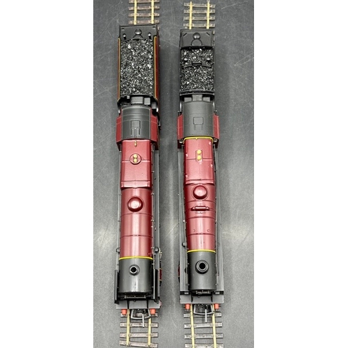 273 - Two OO Mainline LMS Crimson 4-6-0 Steam Locomotives, one Tested Runner
(900g)
Mainline 37046 Class 6... 