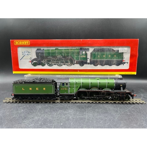 274 - OO Hornby 4-6-2 #4477 LNER 'Gay Crusader' & 'Flying Scotsman' badged, Tested Runner with another Cla... 