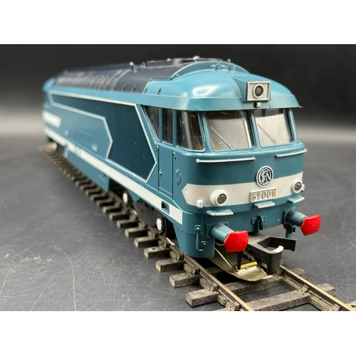 112 - O gauge 3-Rail Lima SNCF Diesel Locomotive #67001, NOT Tested
(1000g)
Un-boxed