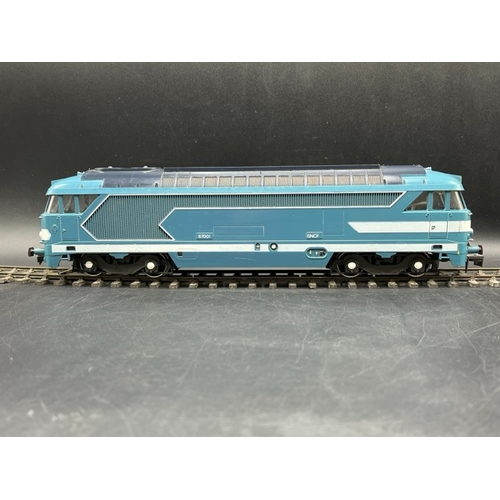 112 - O gauge 3-Rail Lima SNCF Diesel Locomotive #67001, NOT Tested
(1000g)
Un-boxed