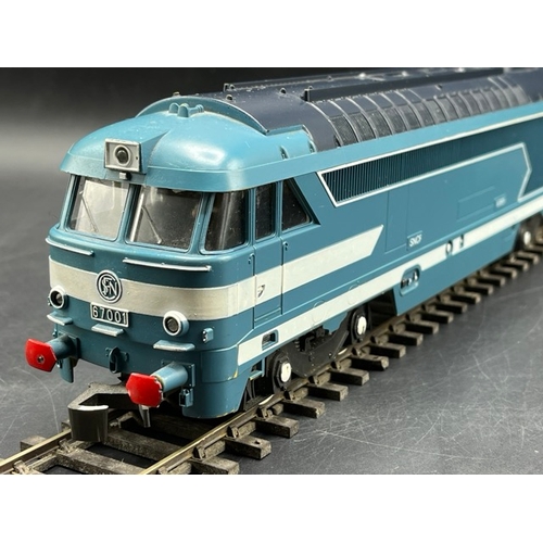 112 - O gauge 3-Rail Lima SNCF Diesel Locomotive #67001, NOT Tested
(1000g)
Un-boxed