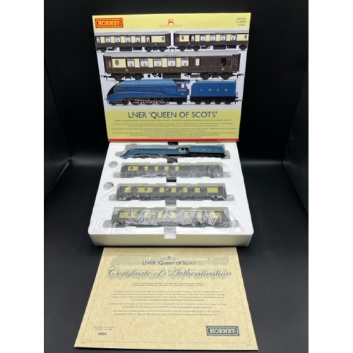 199 - Hornby R3402 Queen of Scots Train Pack with Class A4 4-6-2 No.4500 