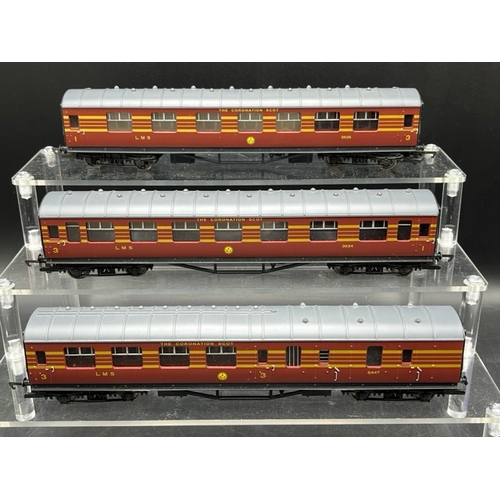 204 - Hornby R2199M Coronation Scot Train Pack, Tested Non-Runner
(1200g)
LMS 4-6-2 'Coronation' #6220 Ste... 