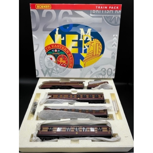 204 - Hornby R2199M Coronation Scot Train Pack, Tested Non-Runner
(1200g)
LMS 4-6-2 'Coronation' #6220 Ste... 