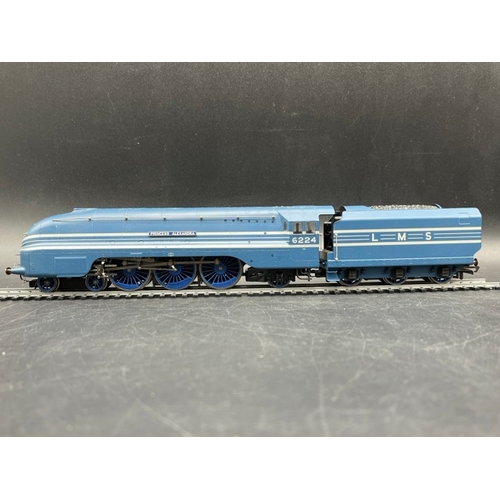 205 - Hornby R2371M Coronation Scot train pack with 4-6-2 6224 