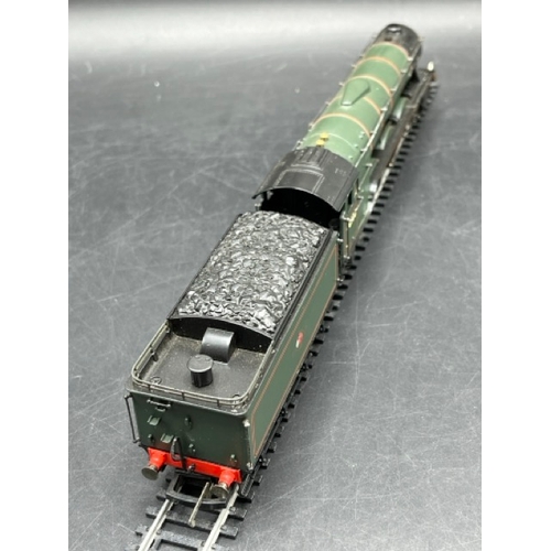 209 - Hornby R2195M 'The Master Cutler' Trainpack with A3 4-6-2 'Flying Fox' 60106 in BR green and 3 Mk1 c... 