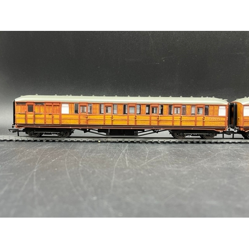 211 - Hornby R2981 London 1948 train pack with Class N2 BR, ex-LNER Brake Composite coach & ex-LNER Full 3... 