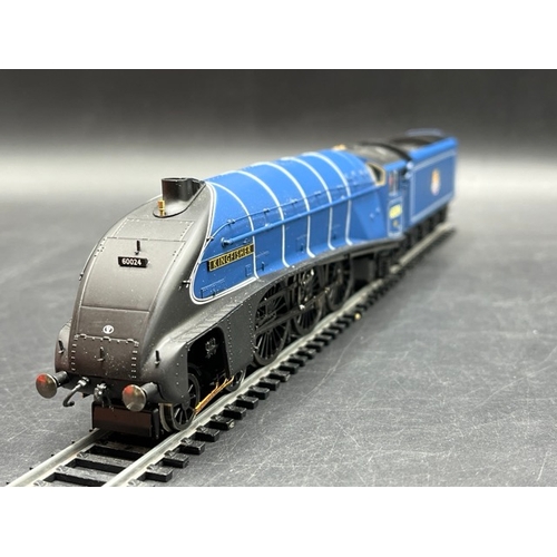 212 - Hornby R2906 'Rare Bird' train pack with A4 60024 'Kingfisher' in ex-LNER BR blue and 3 Teak ex-LNER... 