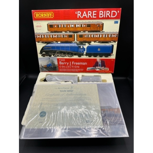 212 - Hornby R2906 'Rare Bird' train pack with A4 60024 'Kingfisher' in ex-LNER BR blue and 3 Teak ex-LNER... 