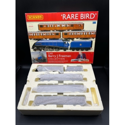 212 - Hornby R2906 'Rare Bird' train pack with A4 60024 'Kingfisher' in ex-LNER BR blue and 3 Teak ex-LNER... 