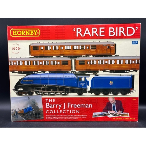 212 - Hornby R2906 'Rare Bird' train pack with A4 60024 'Kingfisher' in ex-LNER BR blue and 3 Teak ex-LNER... 