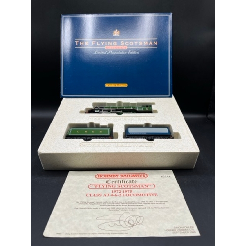 216 - Hornby OO gauge The Flying Scotsman 1972-75 Limited Presentation Sets, Tested Runner 
(1400g)
Hornby... 