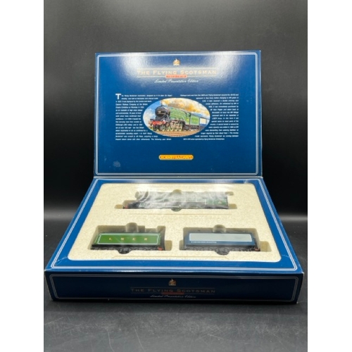 216 - Hornby OO gauge The Flying Scotsman 1972-75 Limited Presentation Sets, Tested Runner 
(1400g)
Hornby... 