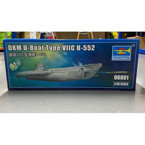 2 - Trumpeter DKM U-Boat Type VIIC U-552 - 06801 including Magic scale modelling Synchronised Lights & S... 