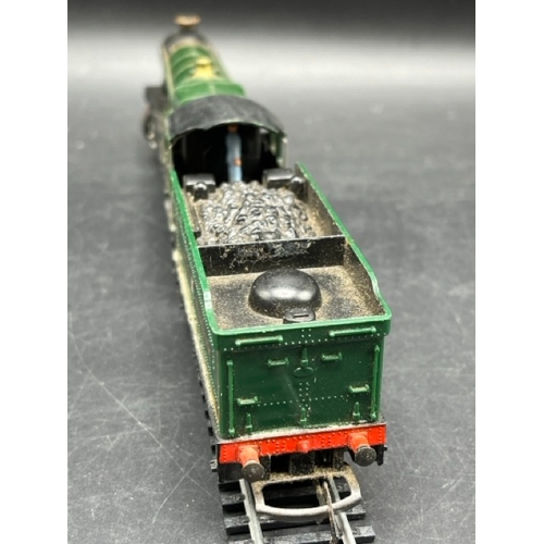 279 - Three OO gauge Steam Locomotives, Two Tested Runners
(1100g)
Two Mainline 0-6-0 GWR locomotives, sho... 