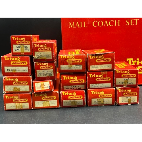 358 - Tri-ang R23 Operating Royal Mail Coach Set, with 16 boxed Rolling-stock 
(2100g)
R227 BR Utility Van... 