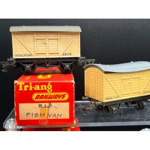 358 - Tri-ang R23 Operating Royal Mail Coach Set, with 16 boxed Rolling-stock 
(2100g)
R227 BR Utility Van... 