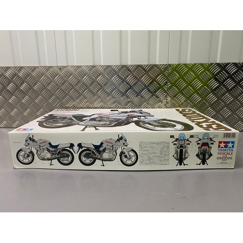 9 - Tamiya - Suzuki GSX1100S - 1/6 Scale. (1600g) (1).

Unbuilt, box shows sign of being stored. Box Dim... 