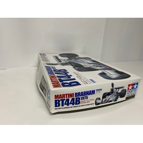 10 - Tamiya - Martini Brabham BT44B - 1/12 Scale. (1000g) (1).

Unbuilt, box shows slight sign of being s... 