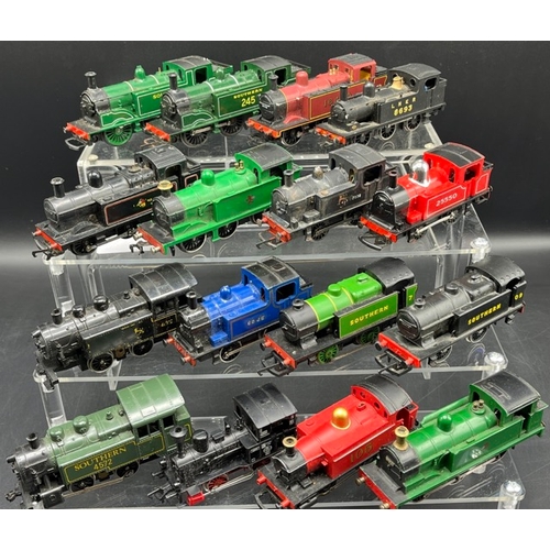 285 - 16 Little Steam Locomotives, Each tested, two Non-Runners
(3700g) 
See images for details