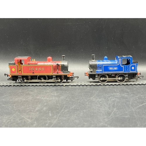 285 - 16 Little Steam Locomotives, Each tested, two Non-Runners
(3700g) 
See images for details