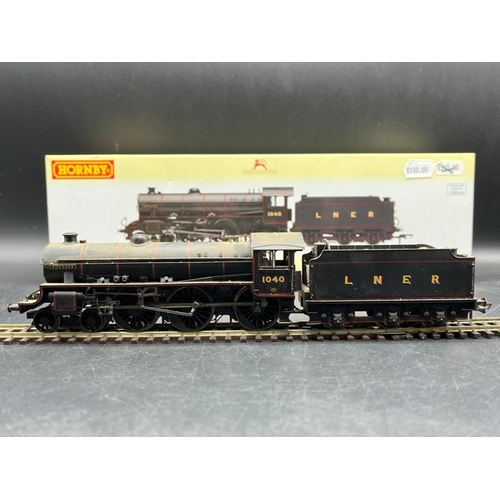 288 - Three LNER 'OO' gauge Boxed Hornby Steam Locomotives, both Tested Runners
(1600g)
Hornby R3424 Class... 