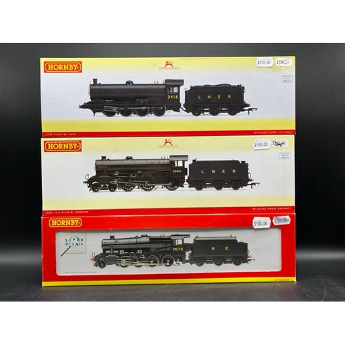 288 - Three LNER 'OO' gauge Boxed Hornby Steam Locomotives, both Tested Runners
(1600g)
Hornby R3424 Class... 