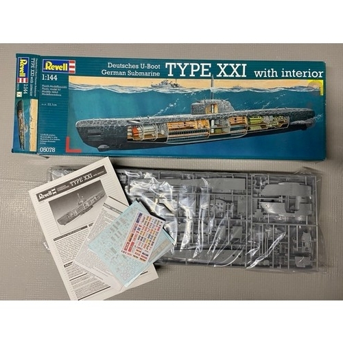 22 - 10 Model Kits - Trumpeter USS Langley CV-1, Trumpeter Admiral Graf Spee, Trumpeter SMS Szent Istvan,... 