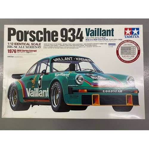 24 - 6 Model Kits - Tamiya Porsche 934 Vailant, Trumpeter Ford GT40 MK II 1966 Le Mans, Italeri Alfa Rome... 