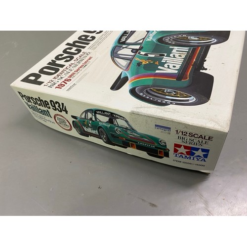 24 - 6 Model Kits - Tamiya Porsche 934 Vailant, Trumpeter Ford GT40 MK II 1966 Le Mans, Italeri Alfa Rome... 