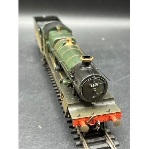 292 - Three 'OO' gauge Boxed Hornby Steam Locomotives, each Tested Runners
(1800g)
Hornby R3458 Class V Sc... 