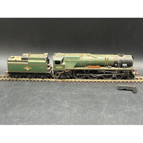 292 - Three 'OO' gauge Boxed Hornby Steam Locomotives, each Tested Runners
(1800g)
Hornby R3458 Class V Sc... 