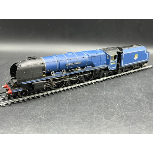 207 - Hornby R2303M The Royal Scot train pack with 4-6-2 46224 