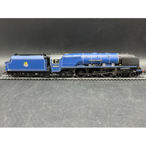 207 - Hornby R2303M The Royal Scot train pack with 4-6-2 46224 