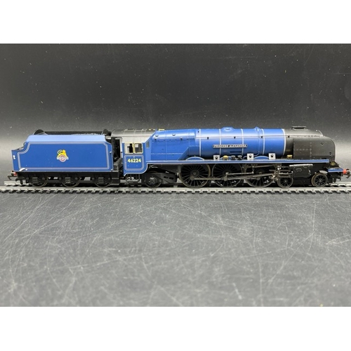 207 - Hornby R2303M The Royal Scot train pack with 4-6-2 46224 