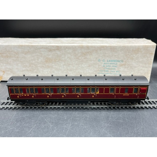 351 - Lawrence Goddard Scale Models LMS Full Panel Brake 3rd Coach No.20720 in Maroon
(350g)
Signed 'Premi... 