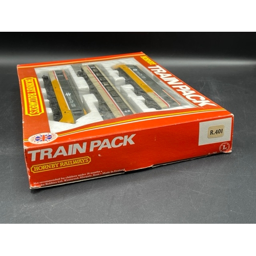 221 - Hornby R.401 InterCity 125 OO gauge Train Pack, Tested Runner
(700g)
Boxed 3 coach InterCity 125 tra... 